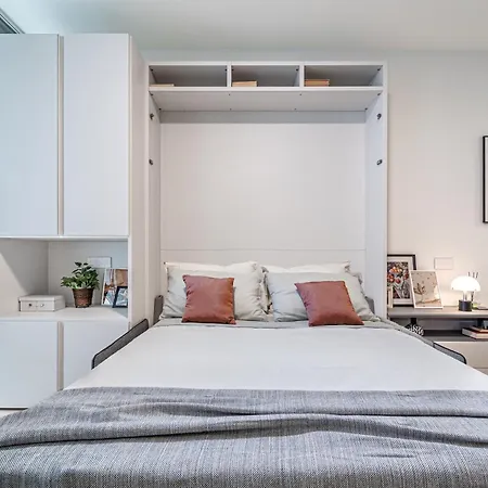 Apartment Joivy Luxury Waterfront With Balcony & Parking In