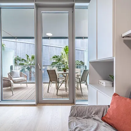 Joivy Luxury Waterfront With Balcony & Parking In Διαμέρισμα Γένοβα